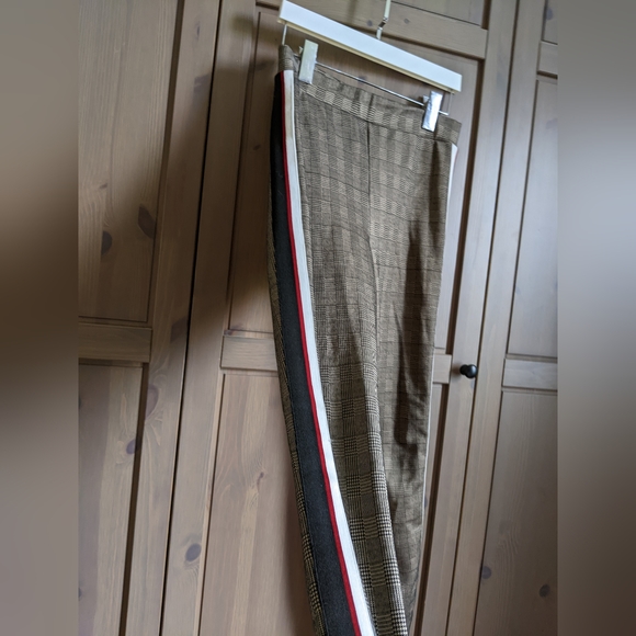 π$5 or free with bundleπ Zara Women houndstooth/checkered pants - Picture 1 of 4